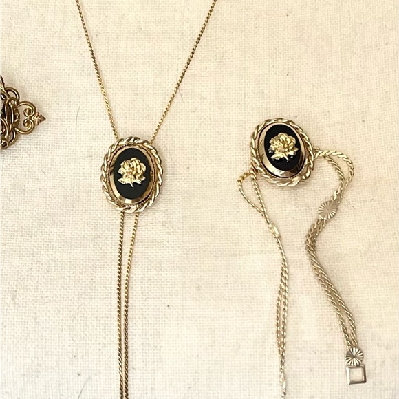Vintage flower cameo style w/lariat chain / matching bracelet Sz 7 - Picture 3 of 12